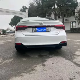 Toyota Avalon Hybrid 2018