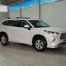 Toyota Highlander 2021