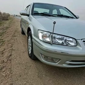 Toyota Camry 2000