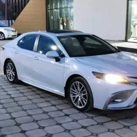 Toyota Camry 2022