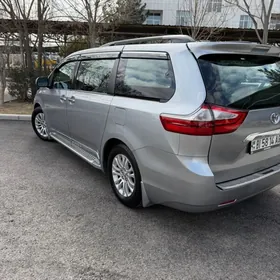 Toyota Sienna 2015