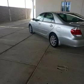 Toyota Camry 2004