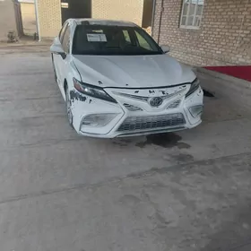 Toyota Camry 2023