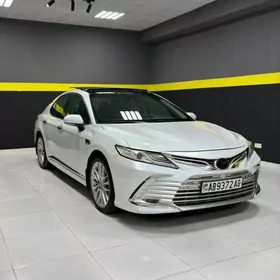 Toyota Camry 2018
