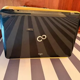 Ноутбук Fujitsu