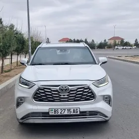 Toyota Highlander 2022