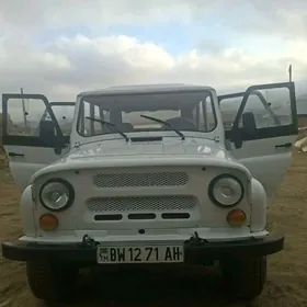 UAZ 469 2005