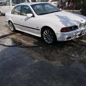 BMW 528 2003