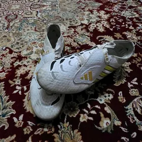 Adidas pradator butçi