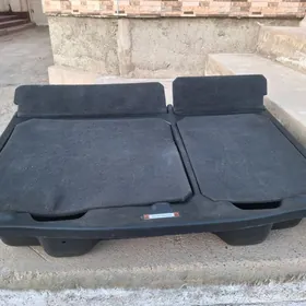 Nissan versa bagaznik