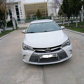Toyota Camry 2017