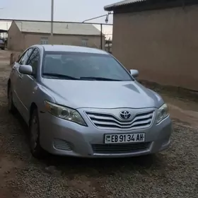 Toyota Camry 2010