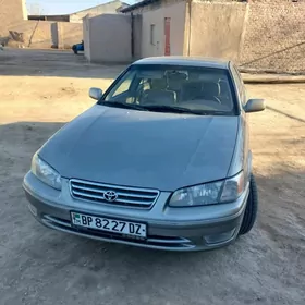 Toyota Camry 1999