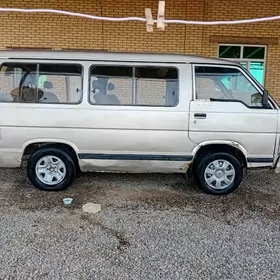 Toyota Hiace 1990