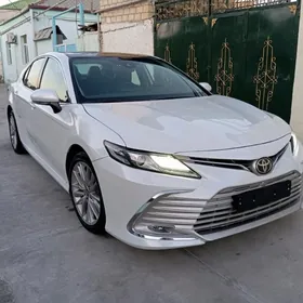 Toyota Camry 2024