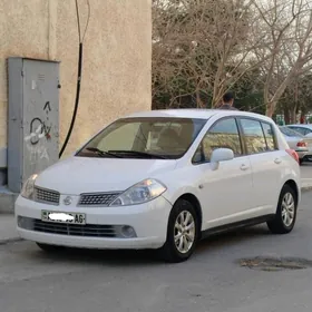Nissan Tiida 2007