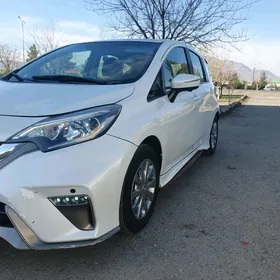 Nissan Versa Note 2016