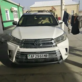 Toyota Highlander 2018