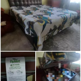 двухспальная кровать