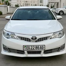 Toyota Camry 2014