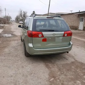 Toyota Sienna 2007