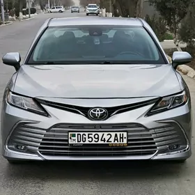 Toyota Camry 2022