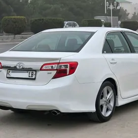 Toyota Camry 2014