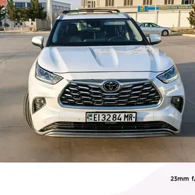 Toyota Highlander 2022