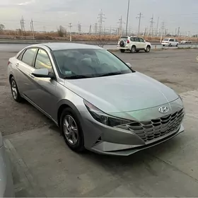 Hyundai Elantra 2022