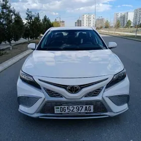 Toyota Camry 2022