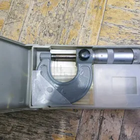 Микрометр ( 0-25 ) мм.