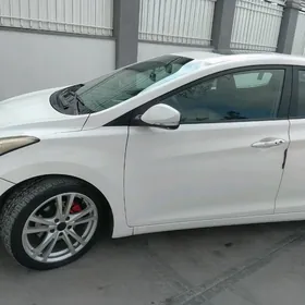 Hyundai Elantra 2011