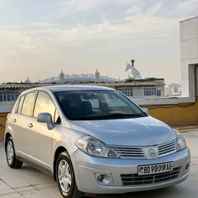 Nissan Versa 2011