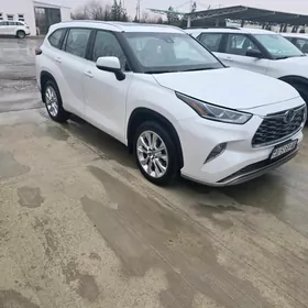 Toyota Highlander 2024