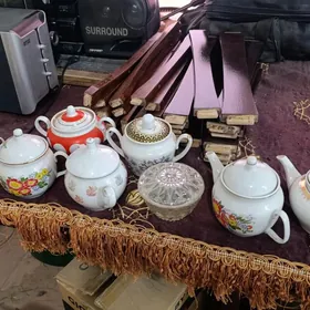 Чайники, сахарницы