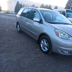Toyota Sienna 2004