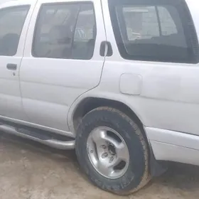 Nissan Pathfinder 1998