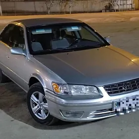 Toyota Camry 2000