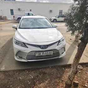 Toyota Camry 2024