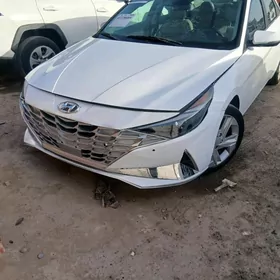 Hyundai Elantra 2022