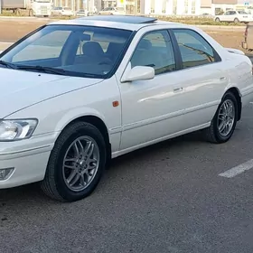 Toyota Camry 2000