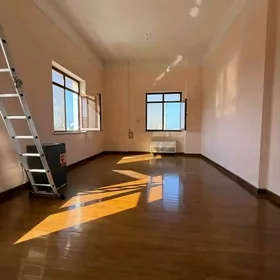 Нефтегаз кремль элитка 5 этаж