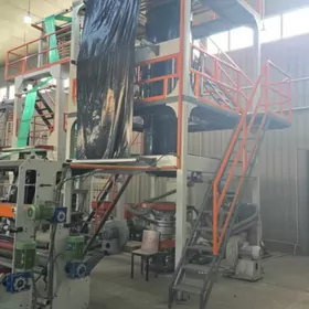 Paket plyonka stanok