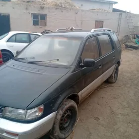 Mitsubishi chariot zapcaslary