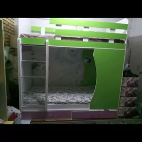 двухъярусная кровать