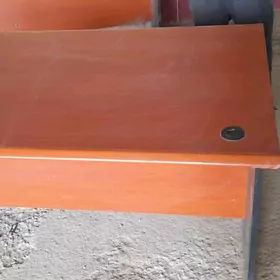 Стол для офиса с тумбой