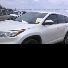 Toyota Highlander 2016