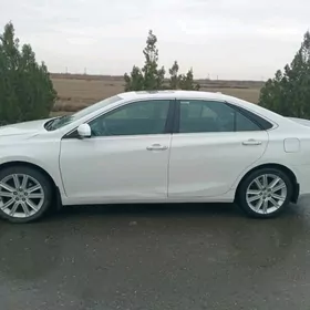 Toyota Camry 2016