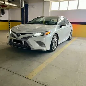 Toyota Camry 2020