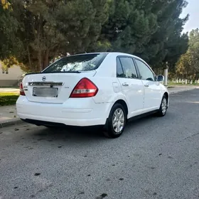 Nissan Versa 2010